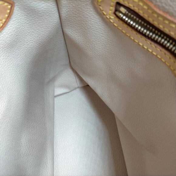 Authentic Louis Vuitton Bucket PM Monogram Tote Bag w/ Pouch - Picture 14 of 16